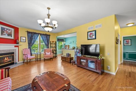 4041 Whitehall Lane Algonquin IL 60102