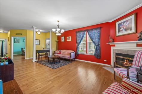 4041 Whitehall Lane Algonquin IL 60102