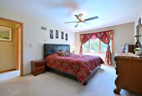 9S631 William Drive Burr Ridge IL 60527
