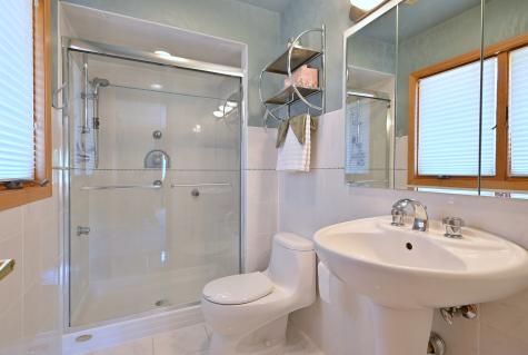 9S631 William Drive Burr Ridge IL 60527