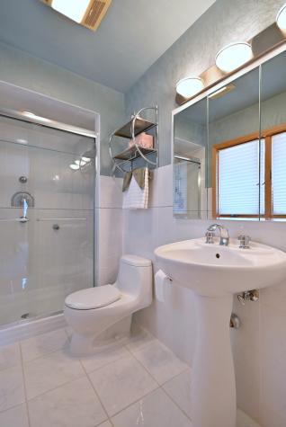 9S631 William Drive Burr Ridge IL 60527
