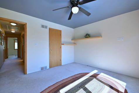 9S631 William Drive Burr Ridge IL 60527