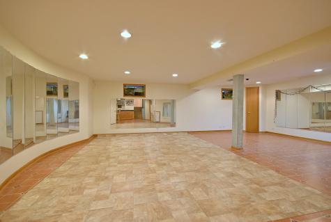 9S631 William Drive Burr Ridge IL 60527