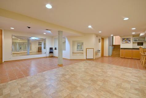 9S631 William Drive Burr Ridge IL 60527