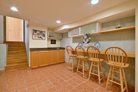 9S631 William Drive Burr Ridge IL 60527