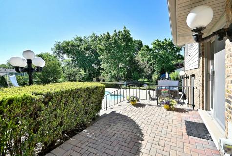 9S631 William Drive Burr Ridge IL 60527