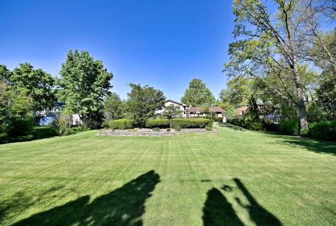9S631 William Drive Burr Ridge IL 60527