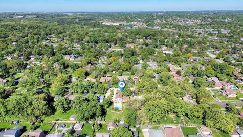 9S631 William Drive Burr Ridge IL 60527