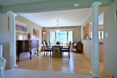 9S631 William Drive Burr Ridge IL 60527