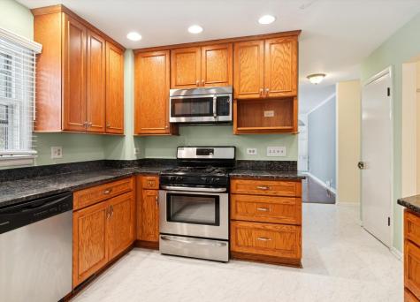 156 Blueberry Road Libertyville IL 60048