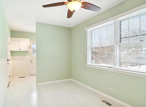156 Blueberry Road Libertyville IL 60048
