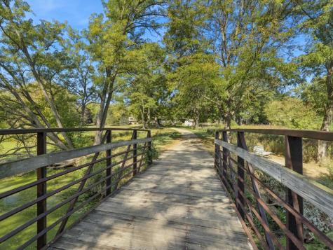 156 Blueberry Road Libertyville IL 60048