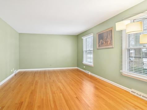 156 Blueberry Road Libertyville IL 60048