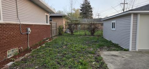 14448 Peoria Street Harvey IL 60426