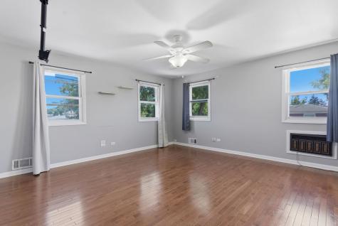 8753 South Kostner Avenue Hometown IL 60456