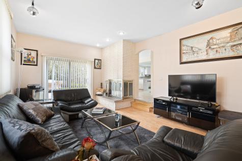 1837 Eastwood Avenue Highland Park IL 60035