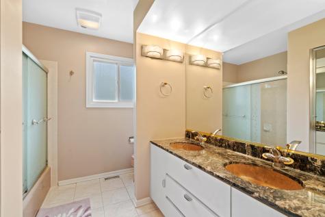 1837 Eastwood Avenue Highland Park IL 60035