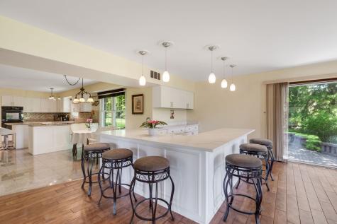 7 Willow Bay Drive South Barrington IL 60010