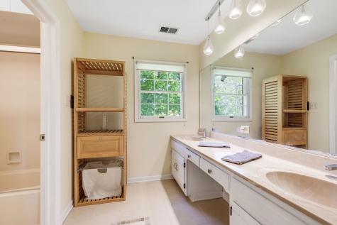 7 Willow Bay Drive South Barrington IL 60010