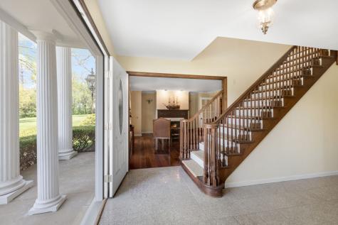 7 Willow Bay Drive South Barrington IL 60010