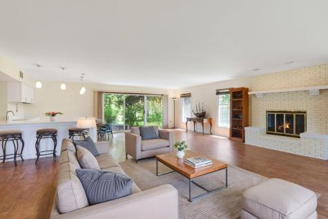 7 Willow Bay Drive South Barrington IL 60010