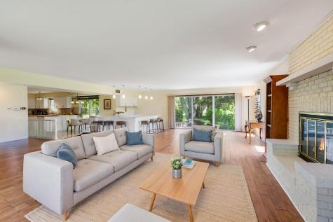 7 Willow Bay Drive South Barrington IL 60010
