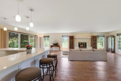 7 Willow Bay Drive South Barrington IL 60010