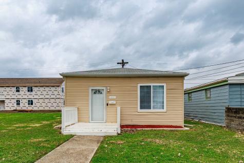 832 East 153 Street Phoenix IL 60426