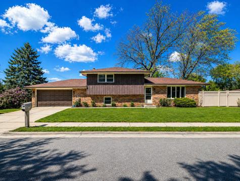 5540 129TH Street Crestwood IL 60418