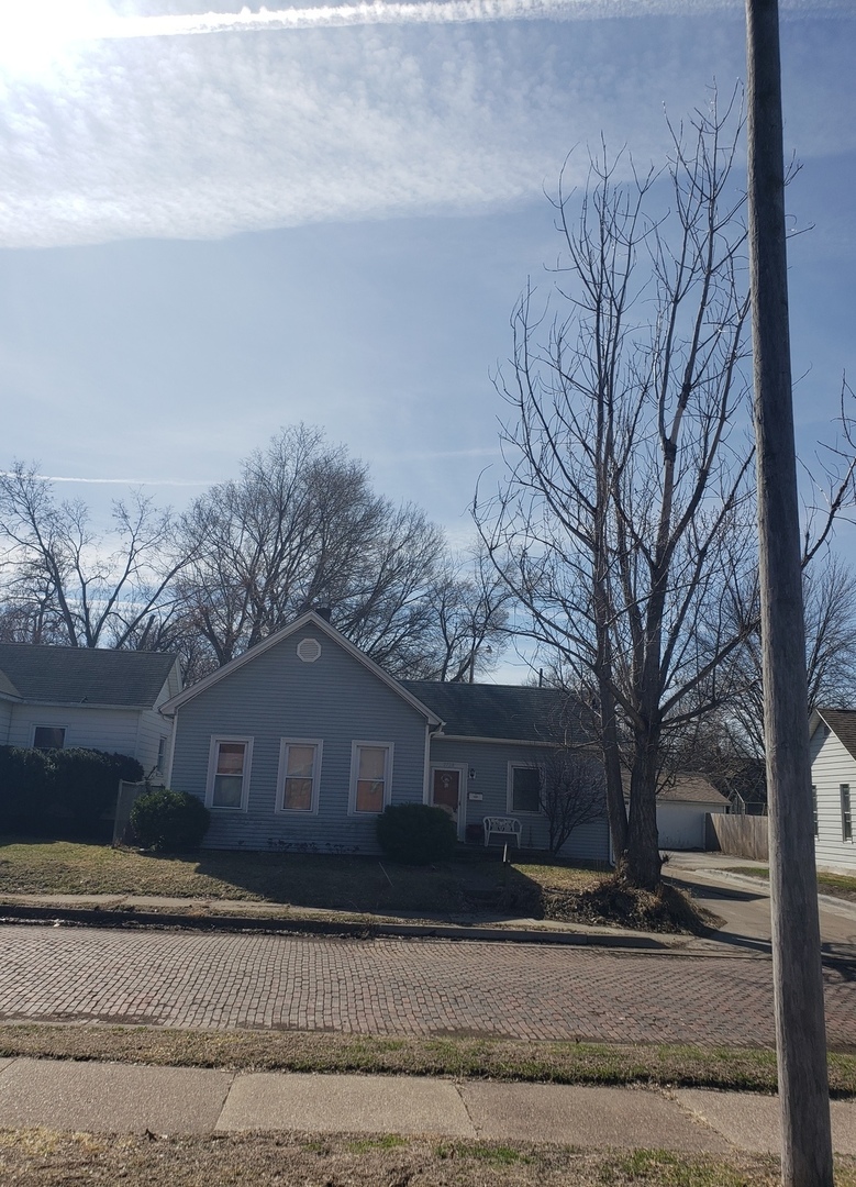 1728 8TH Avenue Rock Island IL 61201
