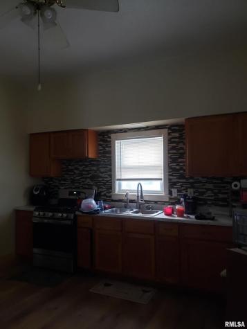 1728 8TH Avenue Rock Island IL 61201