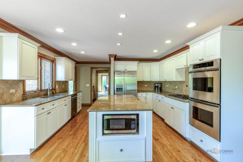 3944 Lakeview Court Long Grove IL 60047