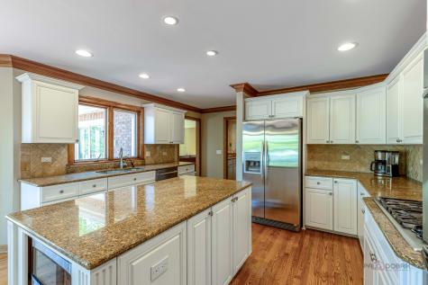 3944 Lakeview Court Long Grove IL 60047