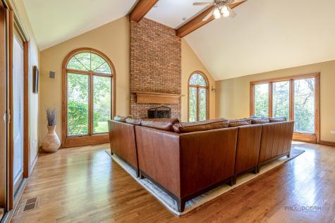 3944 Lakeview Court Long Grove IL 60047