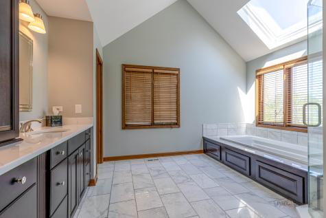 3944 Lakeview Court Long Grove IL 60047