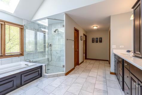 3944 Lakeview Court Long Grove IL 60047