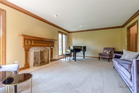 3944 Lakeview Court Long Grove IL 60047