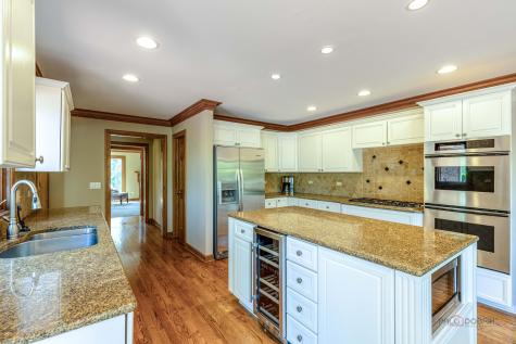 3944 Lakeview Court Long Grove IL 60047