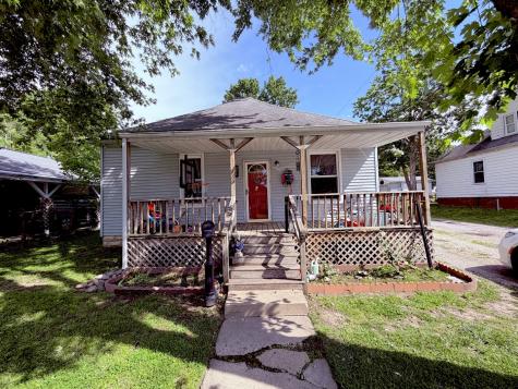 300 West Allmon Street Salem IL 62881