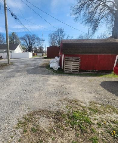 908 North 13th Street Herrin IL 62948