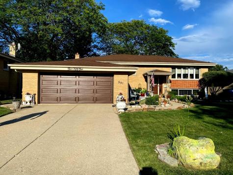 551 North Plamondon Drive Addison IL 60101