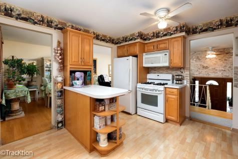 551 North Plamondon Drive Addison IL 60101