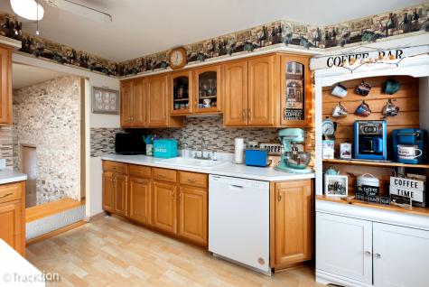 551 North Plamondon Drive Addison IL 60101