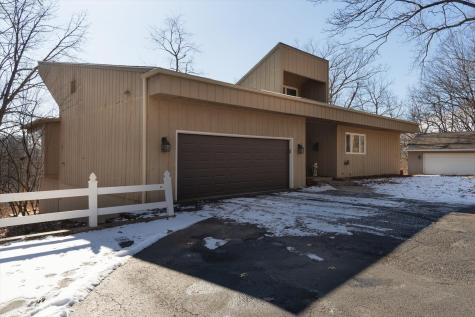605 Sherwood Glen Princeton IL 61356