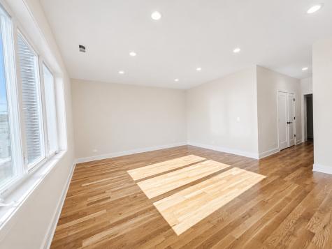 4020 North Francisco Avenue Chicago IL 60618