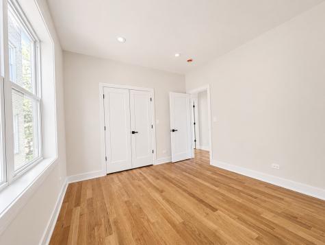 4020 North Francisco Avenue Chicago IL 60618