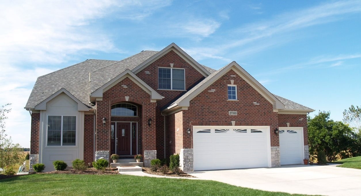 123 West Benton Street Oswego IL 60543