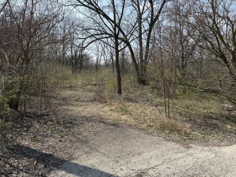 123 West Benton Street Oswego IL 60543