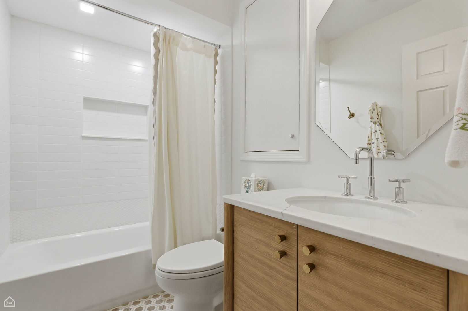 344 West Willow Street Chicago IL 60614