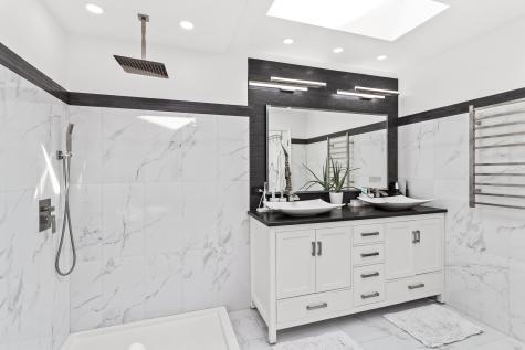 1585 West Oakmont Road Hoffman Estates IL 60169